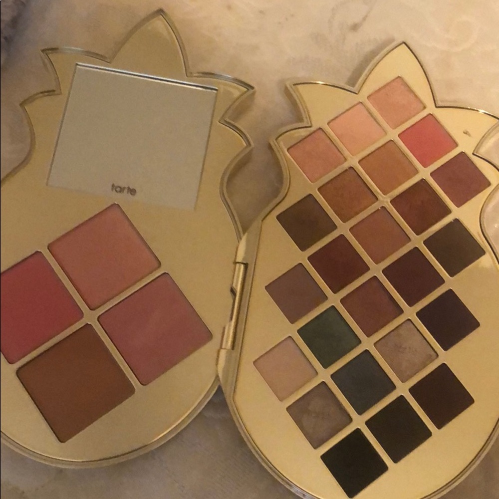 Tarte Pineapple of my eye palette